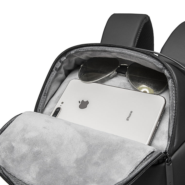Smart Anti-Theft Backpack with USB Port for 17.3" Laptop – Bange Camaro