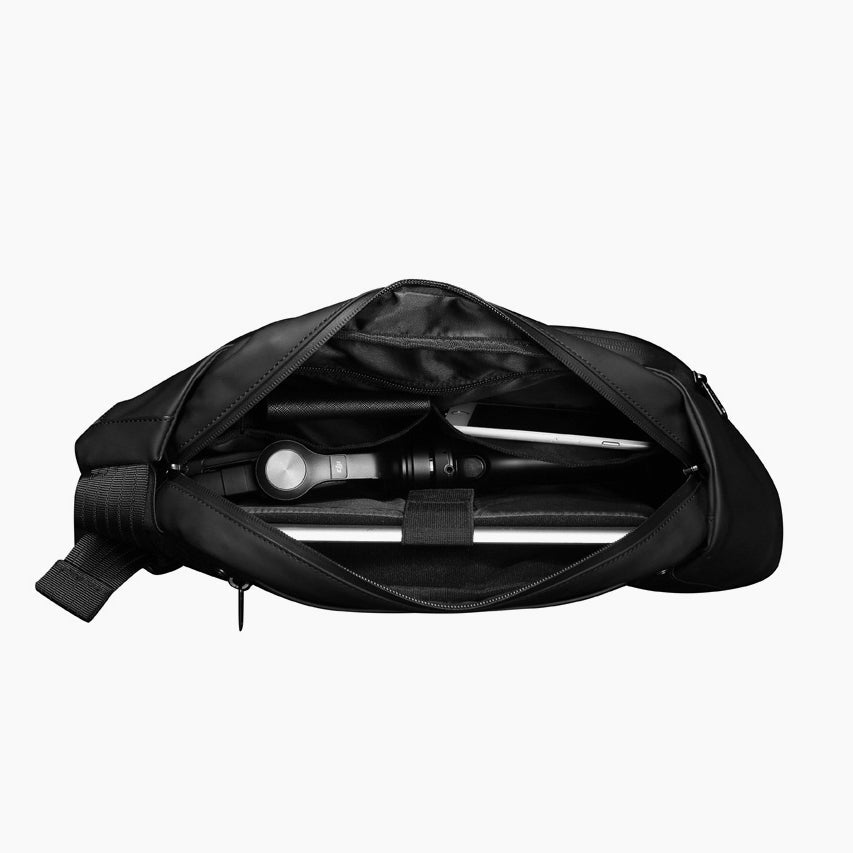 Lightweight Water-Resistant Waist Bag for Travel & Everyday Use – Bange Nayo