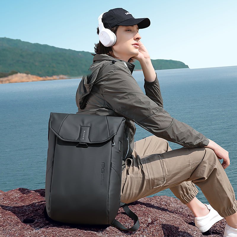 Waterproof Backpack for 17.3" Laptop with USB Port – Bange Pulse