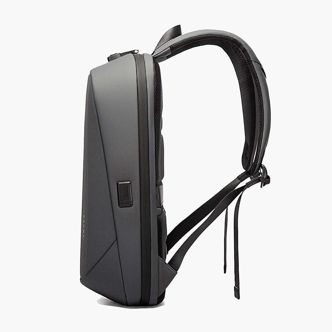 Smart Backpack for 17.3" Laptop with USB Port – Bange Vanguard